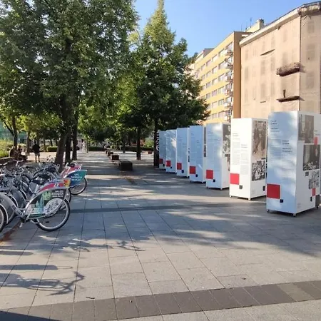 Labo Metro Swietokrzyska Apartment *